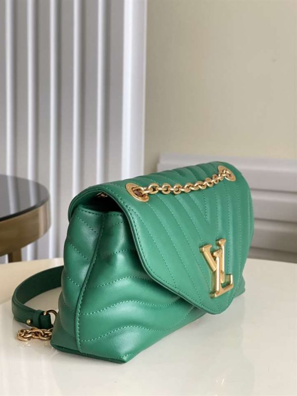 LOUIS VUITTON NEW WAVE CHAIN BAG -WLM75 - Image 6