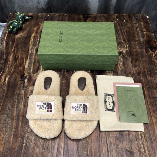  WOMEN’S PLATFROM SLIDE SANDALS – GCS15