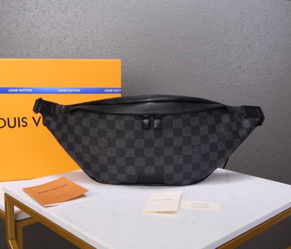 LOUIS VUITTON DISCOVERY BUMBAG – WLM206 - Image 2