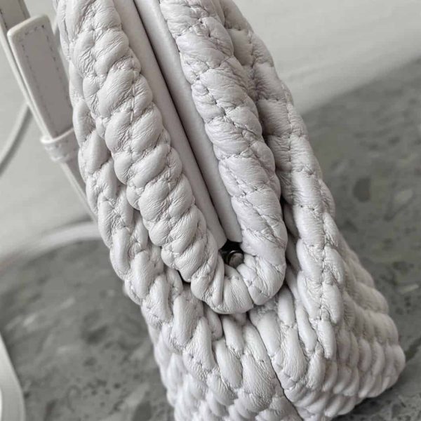 BOTTEGA VENETA WOMEN’S POINT IN CHALK – WBV23 - Image 3