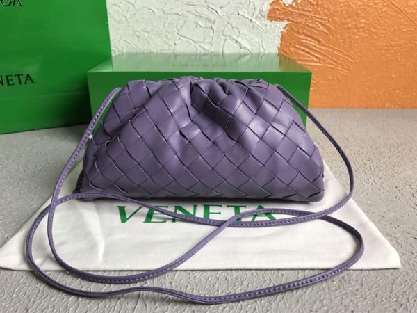 BOTTEGA VENETA WOMEN’S MINI POUCH IN LAVENDER – WBV25 - Image 2
