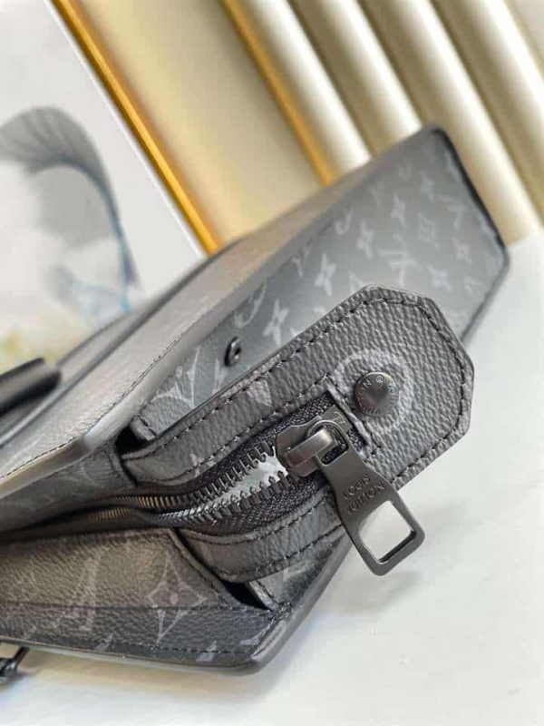 LOUIS VUITTON SAC PLAT HORIZONTAL ZIPPE – WLM101 - Image 9