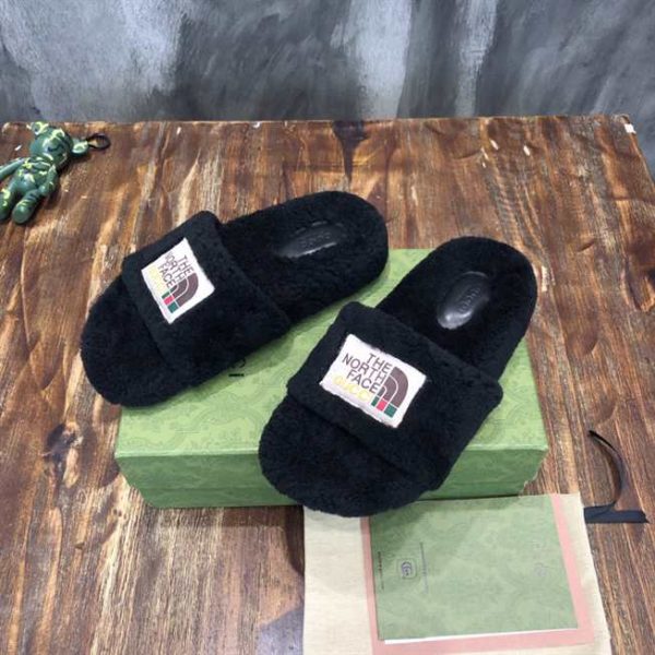  WOMEN’S PLATFROM SLIDE SANDALS – GCS14