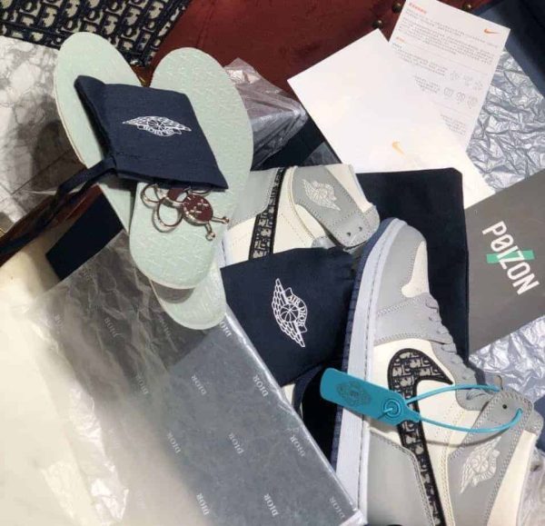 Jordan 1 Retro High Dior - Image 4