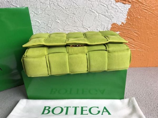 BOTTEGA VENETA WOMEN’S CHAIN CASSETTE IN KIWI – WBV02 - Image 6