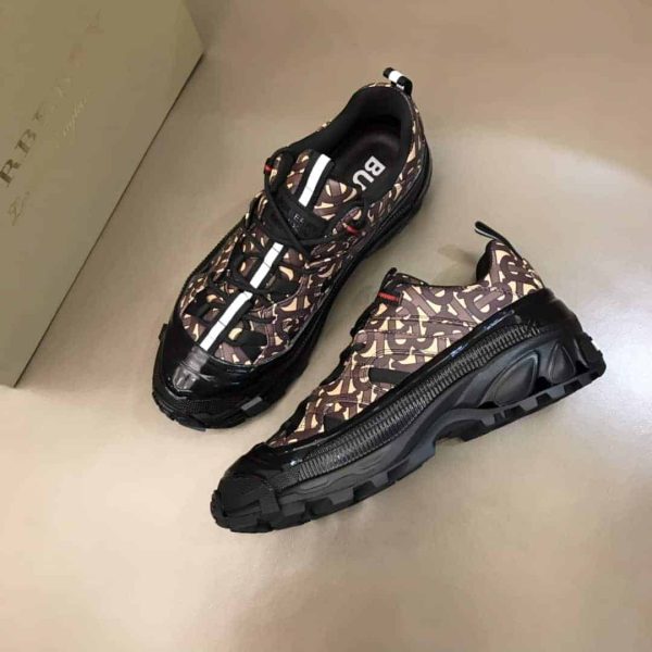 BURBERRY MONOGRAM PRINT ARTHUR SNEAKERS – BBR33 - Image 3