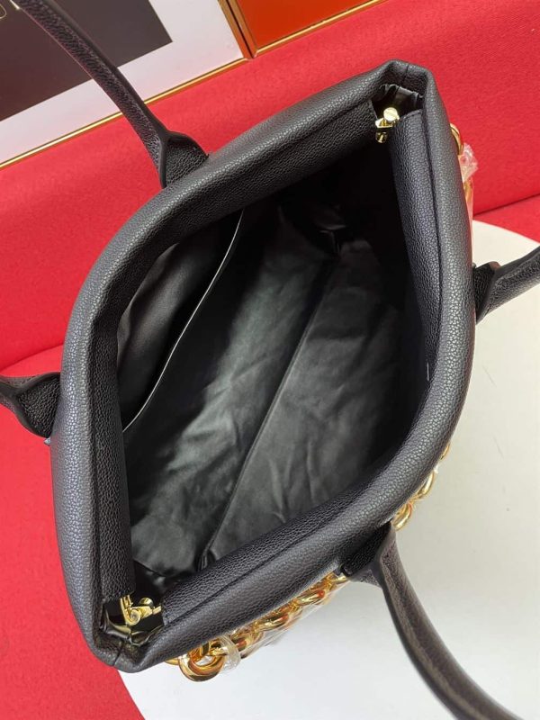 BOTTEGA VENETA WOMEN’S CHAIN TOTE IN BLACK – WBV19 - Image 5