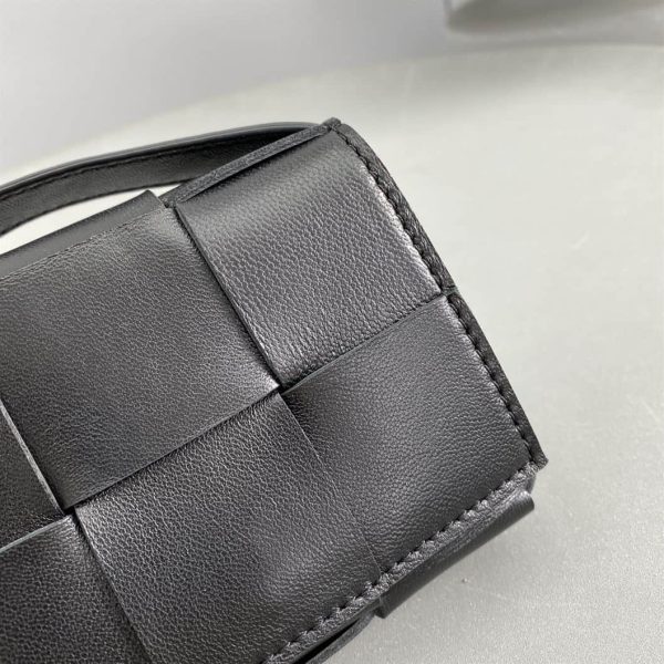 BOTTEGA VENETA MEN’S CASSETTE IN BLACK – WBV07 - Image 6