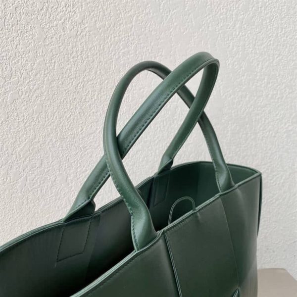 BOTTEGA VENETA WOMEN’S ARCO TOTE IN RAINTREE – WBV32 - Image 4