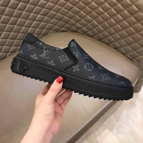 LOUIS VUITTON LOW TOP SNEAKER – LSVT41 - Image 8