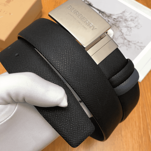BURBERRY REVERSIBLE PLAQUE BUCKLE GRAINY LEATHER BELT – B25 - Image 8