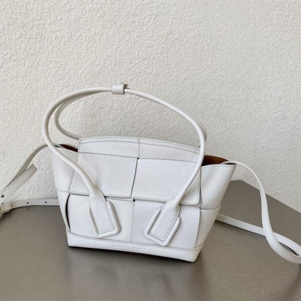 BOTTEGA VENETA WOMEN’S ARCO IN WHITE – WBV30 - Image 5