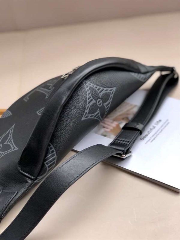 LOUIS VUITTON DISCOVERY BUMBAG – WLM199 - Image 5