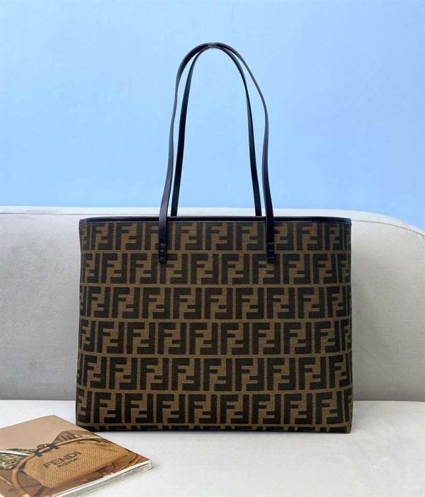 FENDI HANDLE BAG – WFB032 - Image 5