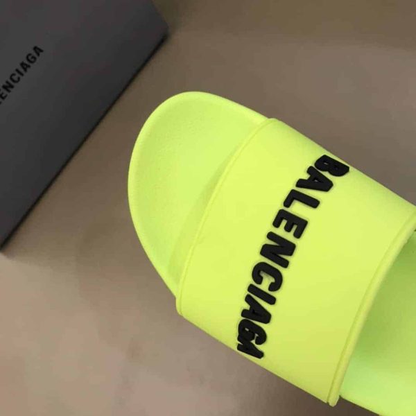 BALENCIAGA RUBBER LOGO POOL SLIDE SANDALS – BBS2 - Image 4