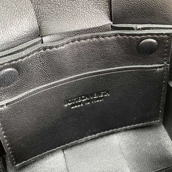 BOTTEGA VENETA MEN’S CASSETTE IN BLACK – WBV07 - Image 5