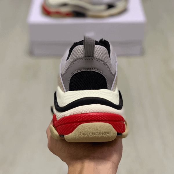 BALENCIAGA TRIPLE S TRAINERS – BB25 - Image 3