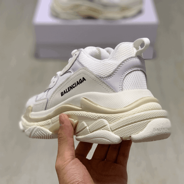 BALENCIAGA TRIPLE S TRAINERS – BB28 - Image 4
