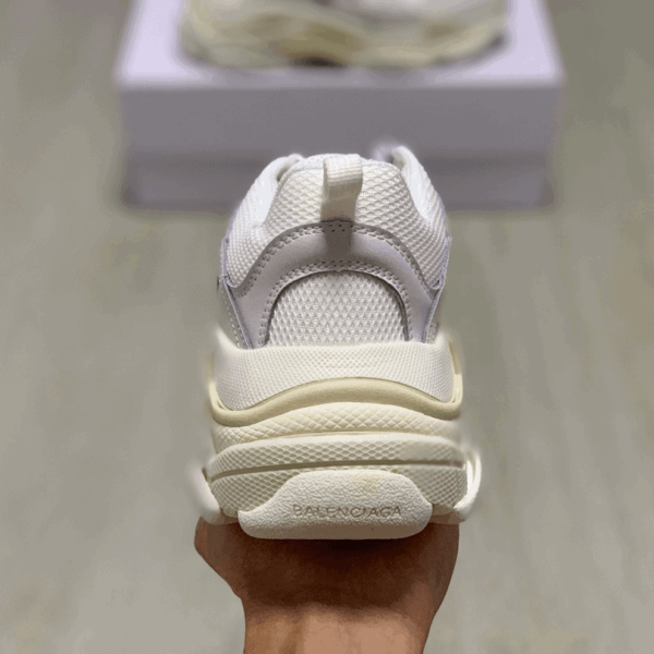 BALENCIAGA TRIPLE S TRAINERS – BB28 - Image 3