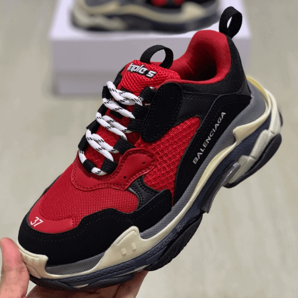 BALENCIAGA TRIPLE S TRAINERS – BB31 - Image 4