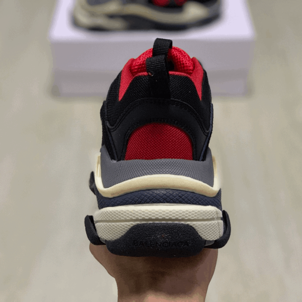 BALENCIAGA TRIPLE S TRAINERS – BB31 - Image 3