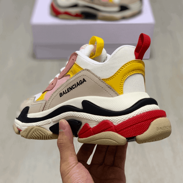 BALENCIAGA TRIPLE S TRAINERS – BB32 - Image 5