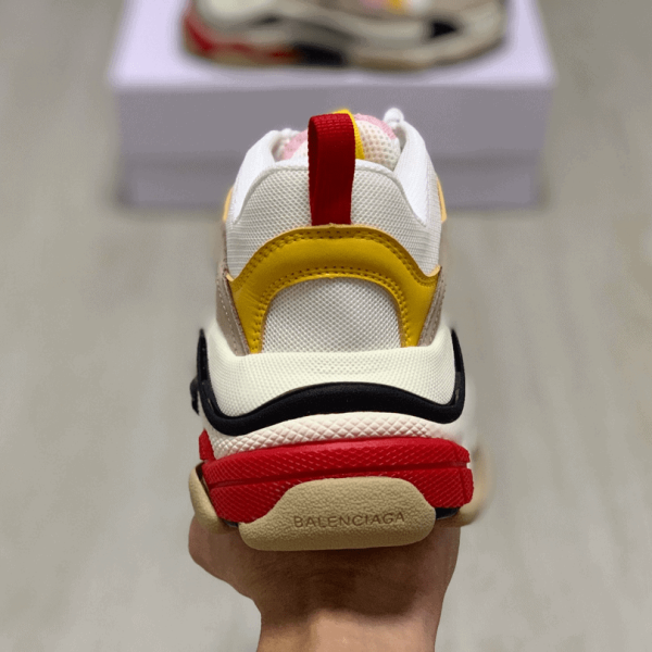 BALENCIAGA TRIPLE S TRAINERS – BB32 - Image 3