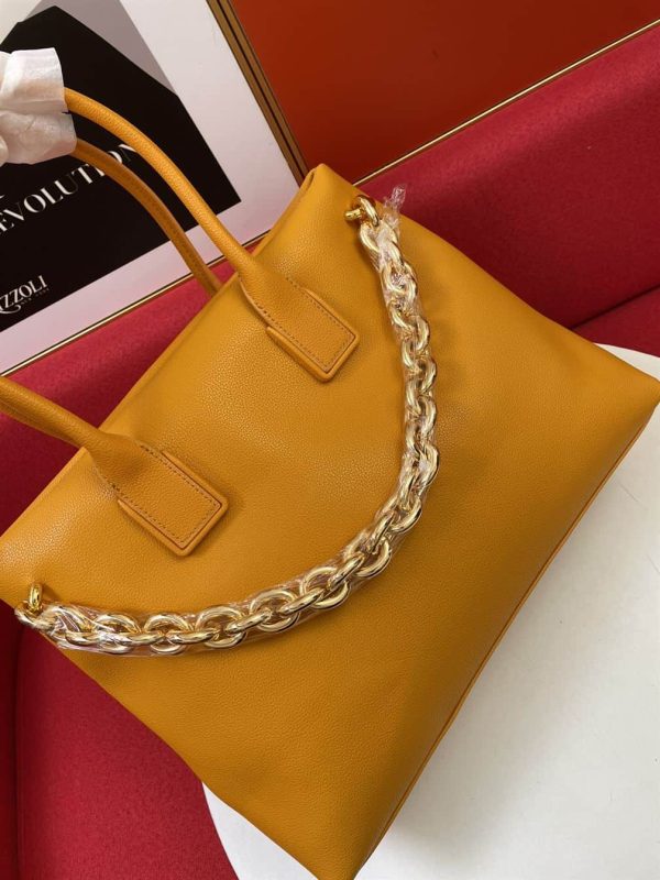 BOTTEGA VENETA WOMEN’S CHAIN TOTE IN COB  – WBV18 - Image 6