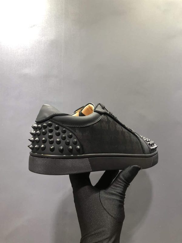 CHRISTIAN LOUBOUTIN LOW TOP SNEAKER  – CL92 - Image 3
