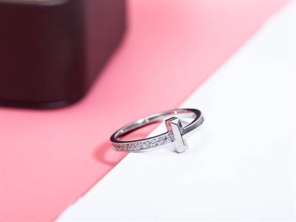 TIFFANY & CO. JEWELREY – WJL68 - Image 5