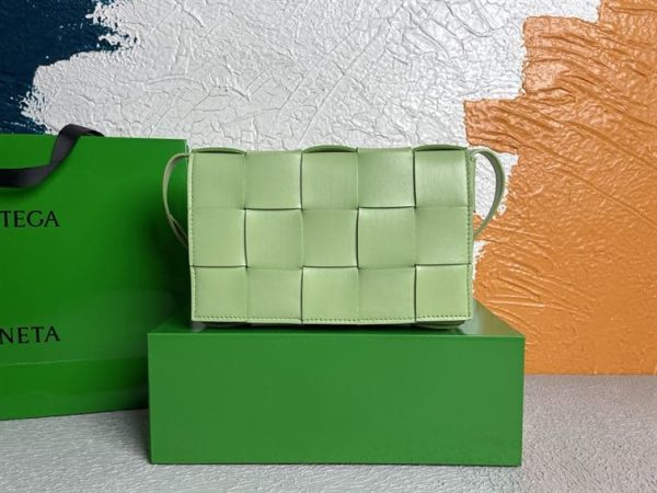 BOTTEGA VENETA WOMEN’S CASSETTE IN PISTACHIO – WBV10 - Image 3