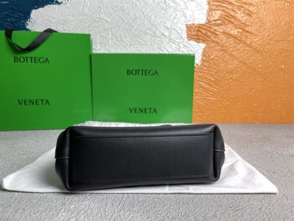 BOTTEGA VENETA WOMEN’S POINT IN NERO – WBV21 - Image 3