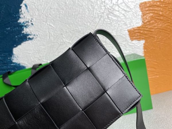 BOTTEGA VENETA WOMEN’S CASSETTE IN BLACK – WBV09 - Image 4