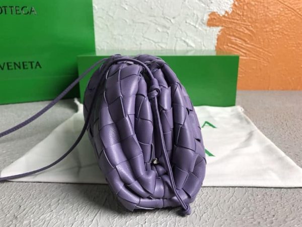 BOTTEGA VENETA WOMEN’S MINI POUCH IN LAVENDER – WBV25 - Image 5