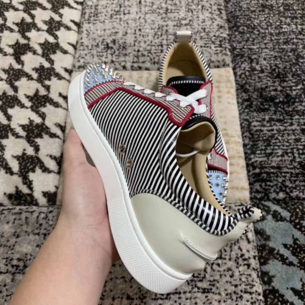 CHRISTIAN LOUBOUTIN LOW TOP SNEAKER  – CL66 - Image 5
