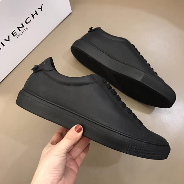 GIVENCHY URBAN STREET LOW-TOP LEATHER TRAINERS TRIPLE BLACK – GVC25 - Image 5