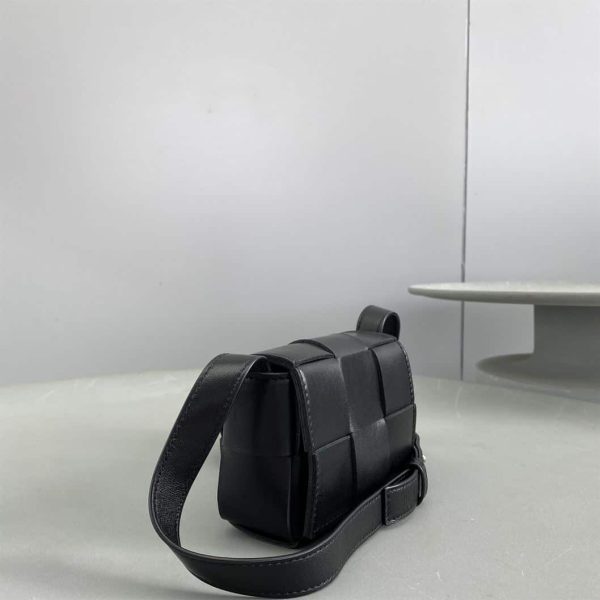 BOTTEGA VENETA MEN’S CASSETTE IN BLACK – WBV07 - Image 8