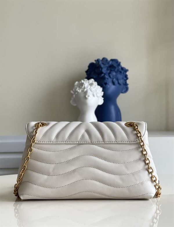LOUIS VUITTON NEW WAVE CHAIN BAG -WLM76 - Image 3
