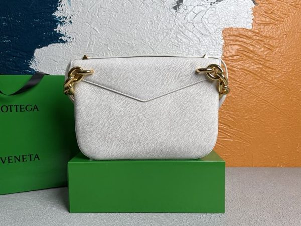 BOTTEGA VENETA WONMEN’S MOUNT IN WHITE – WBV16 - Image 3