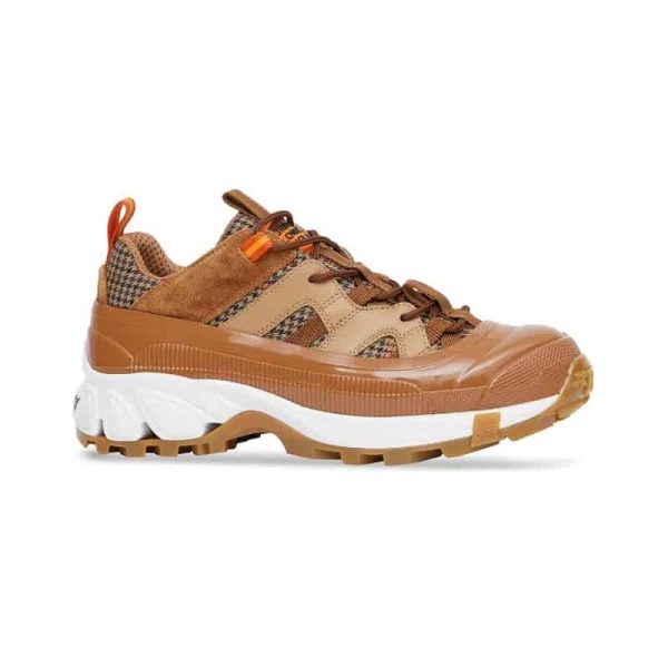 BURBERRY ARTHUR SNEAKERS IN BROWN – BBR099