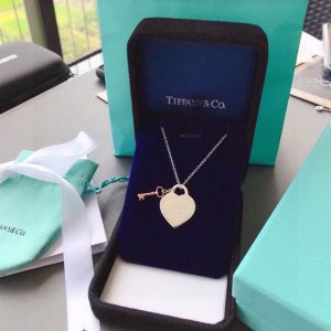 TIFFANY & CO. JEWELREY – WJL84