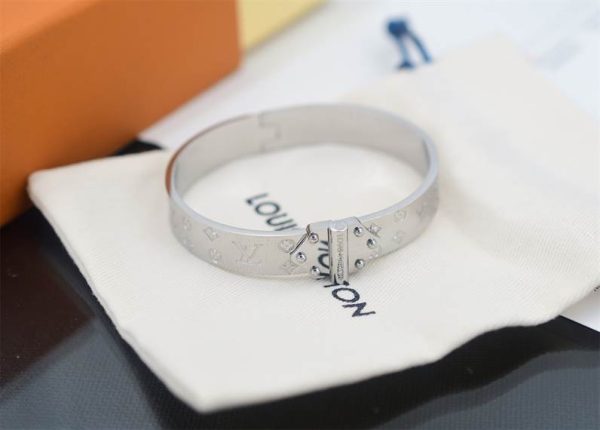 LOUIS VUITTON JEWELREY – WJL11 - Image 2