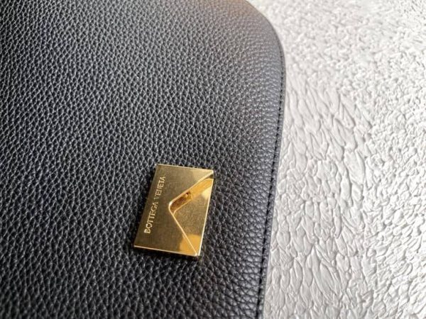BOTTEGA VENETA WONMEN’S MOUNT IN BLACK – WBV14 - Image 5
