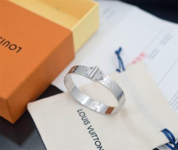 LOUIS VUITTON JEWELREY – WJL11 - Image 5