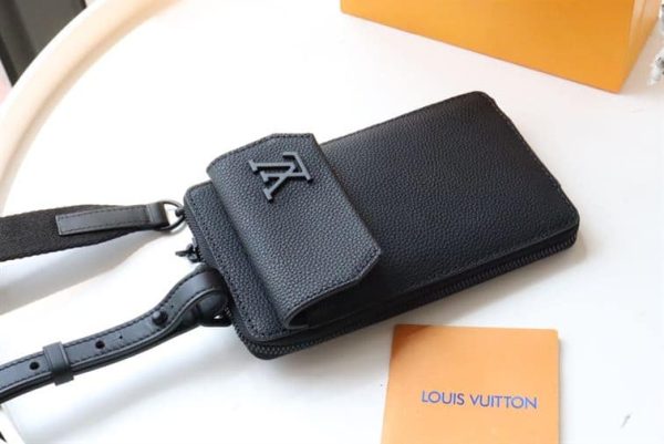 LOUIS VUITTON PHONE POUCH – WLM334 - Image 9