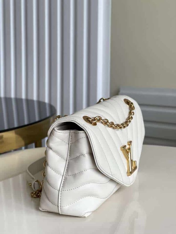 LOUIS VUITTON NEW WAVE CHAIN BAG -WLM76 - Image 6