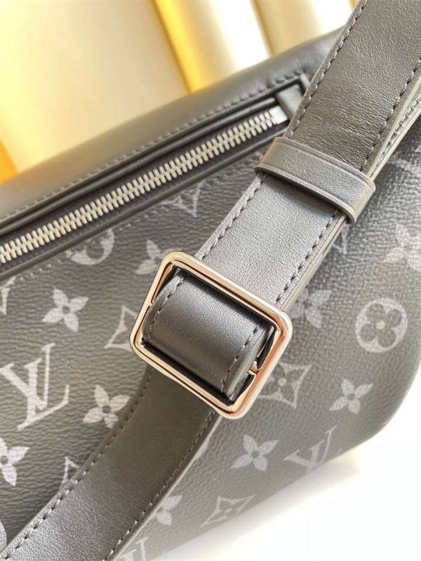 LOUIS VUITTON DISCOVERY BUMBAG – WLM128 - Image 4