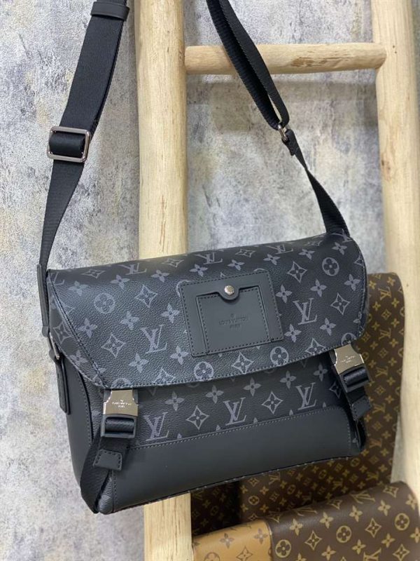 LOUIS VUITTON MESSENGER PM VOYAGER – WLM158 - Image 4