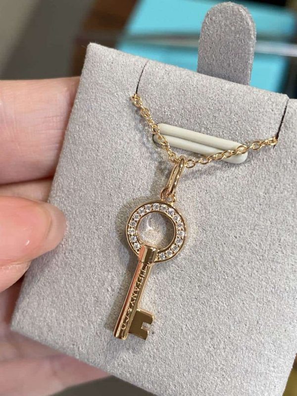 TIFFANY & CO. JEWELREY – WJL62