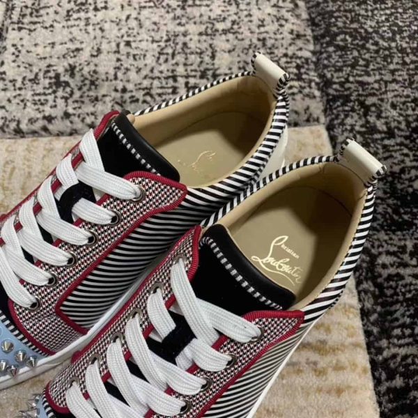 CHRISTIAN LOUBOUTIN LOW TOP SNEAKER  – CL66 - Image 3